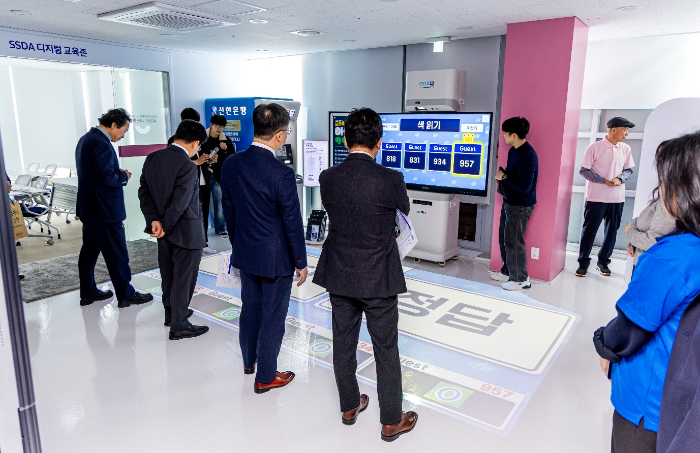 에어패스 XR 기반 시니어 체험 프로그램으로 디지털 격차 해소 나서